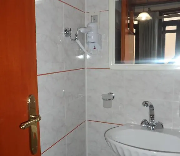 海葵之屋旅馆 4* 干尼亞