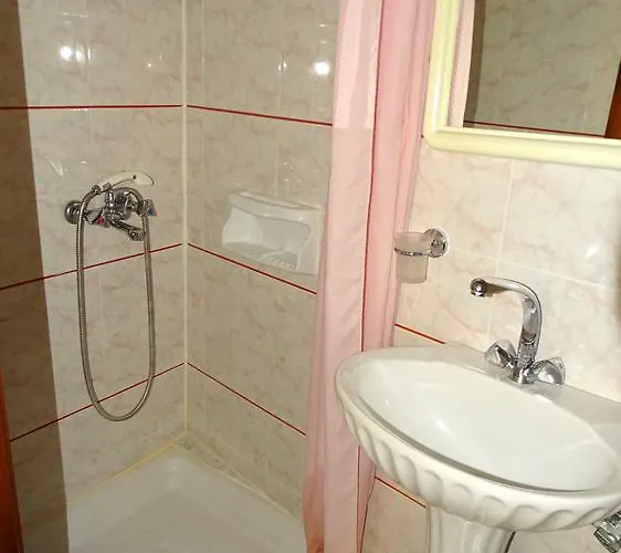 海葵之屋旅馆 4* 干尼亞